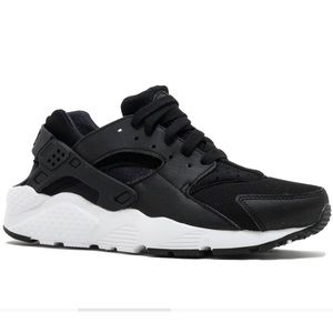 Nike Huarache Run GS in Black